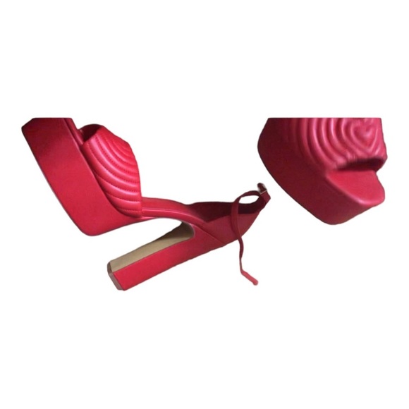 Aldo red quilted‎ heart platform Ankle strap puffy platform heel sandals size 10 - Picture 7 of 16